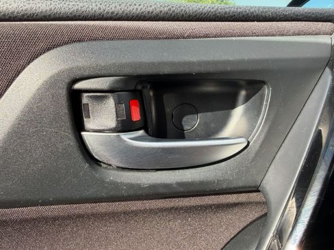 Used 2018 Toyota Corolla iM w/ Carpet Mat Package (TMS) FWD image 11