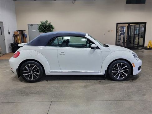 Used 2016 Volkswagen Beetle 1.8T Denim image 5