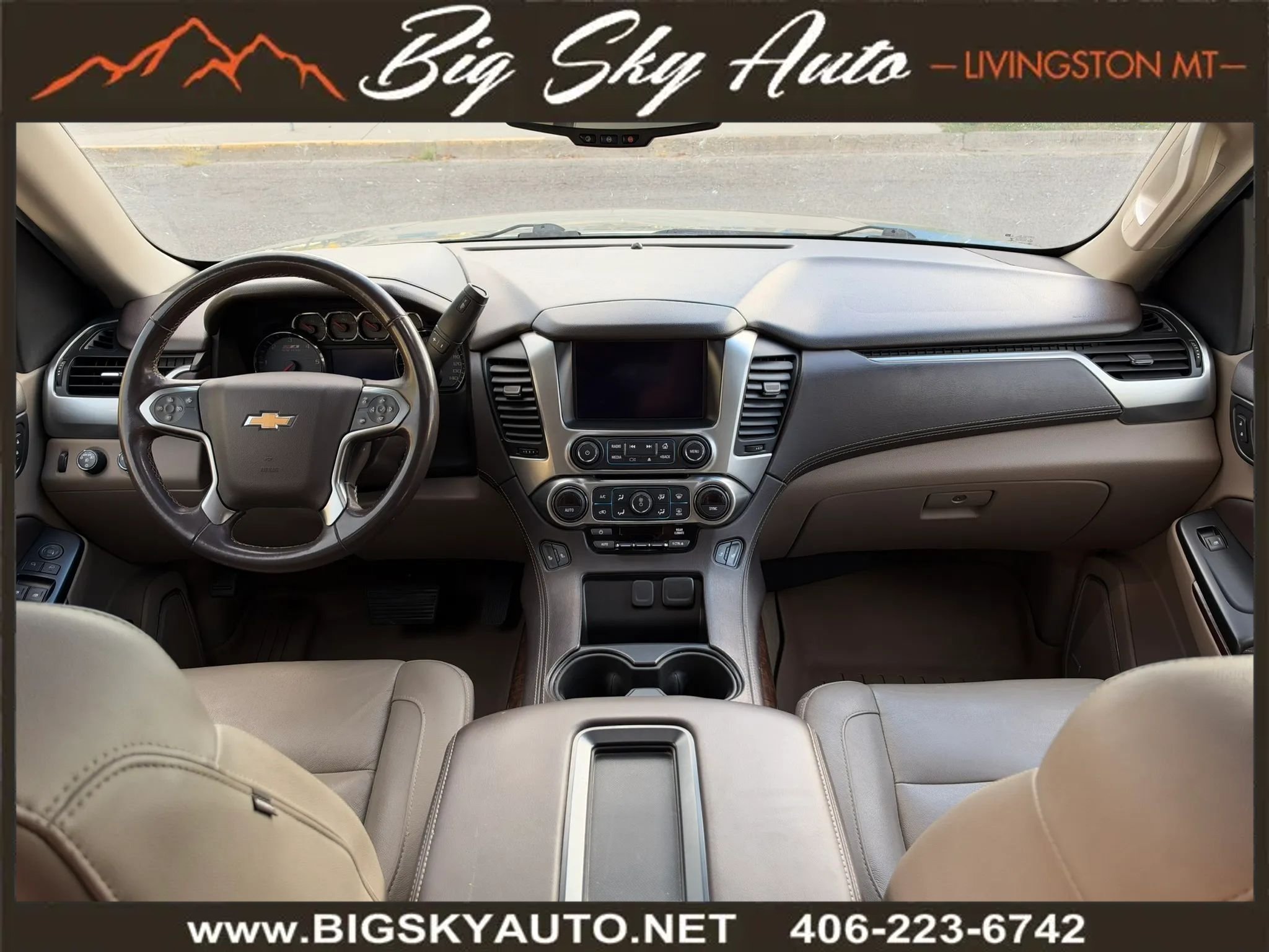 Used 2018 Chevrolet Suburban LT AWD/4WD image 14
