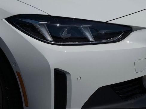New 2026 BMW i4 eDrive40 w/ Parking Assistance Package RWD image 6