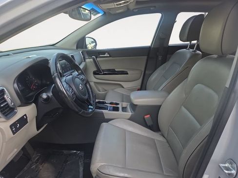 Used 2018 Kia Sportage EX w/ EX Premium Package FWD image 9