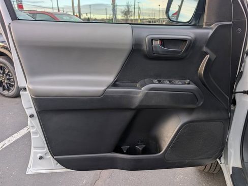 Used 2021 Toyota Tacoma SR image 9