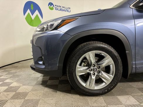 Used 2018 Toyota Highlander AWD V6 image 33