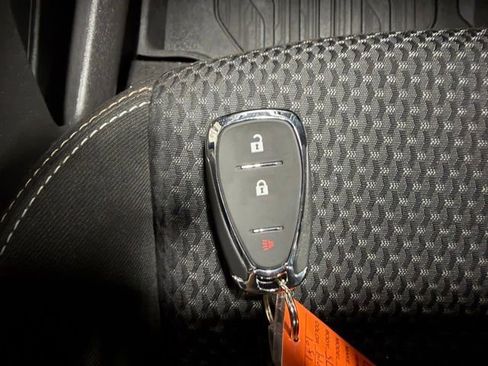 Used 2023 GMC Terrain SLE w/ Driver Convenience Package image 46