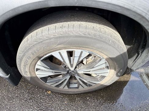 Used 2023 Nissan Rogue SV w/ SV Premium B Package AWD/4WD image 6