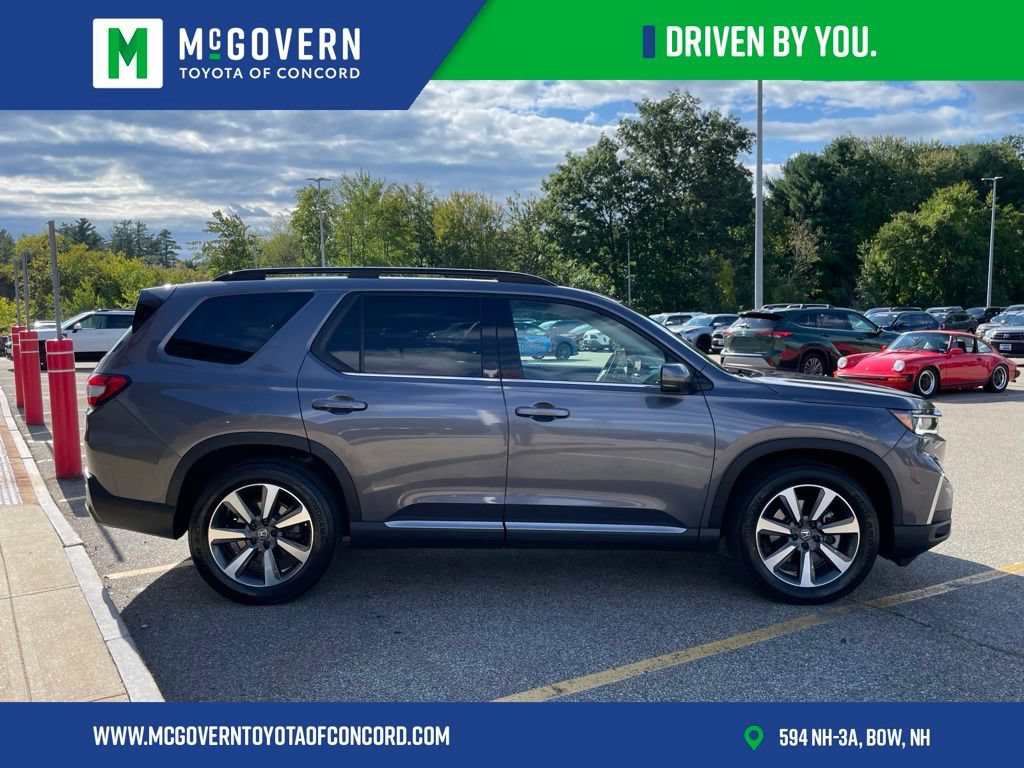 Used 2025 Honda Pilot Elite image 6