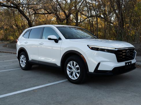 Certified 2025 Honda CR-V LX image 2