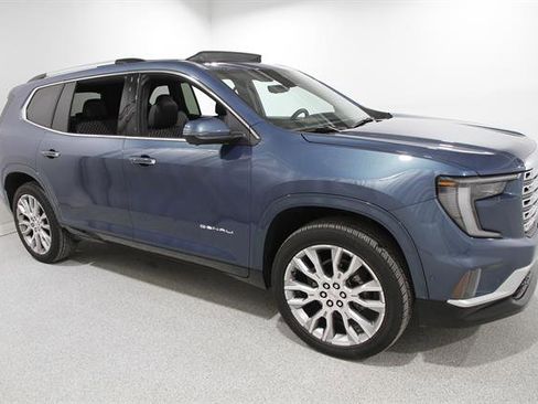 Used 2025 GMC Acadia Denali w/ Super Cruise Package image 1