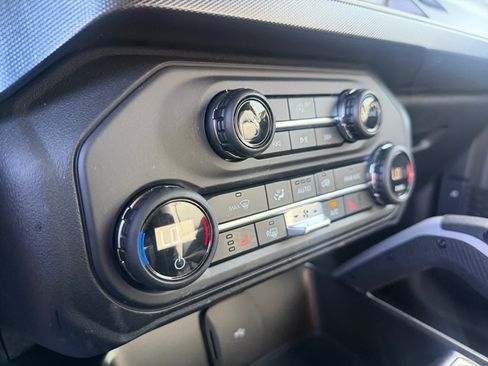 Used 2023 Ford Bronco Outer Banks AWD/4WD image 38