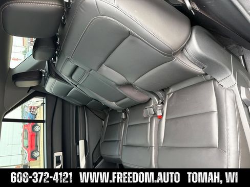 Used 2022 Ford Explorer XLT w/ Equipment Group 202A AWD/4WD image 20