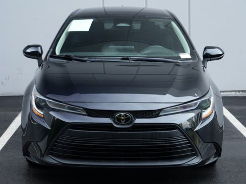 Used 2023 Toyota Corolla LE FWD image 41