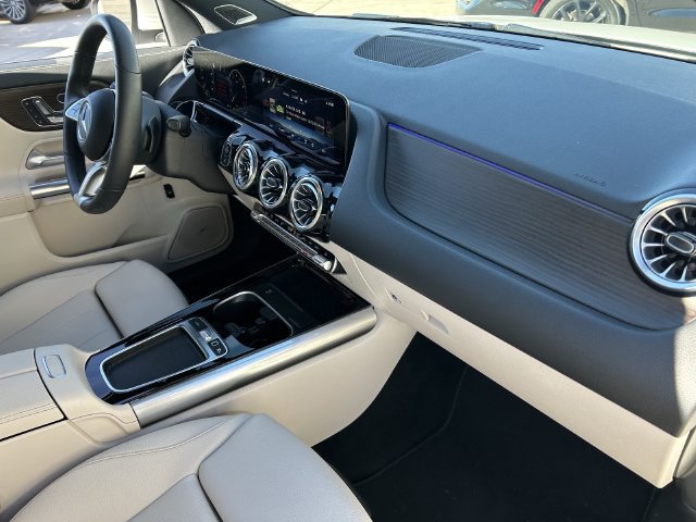 Used 2026 Mercedes-Benz GLA 250 4MATIC image 14