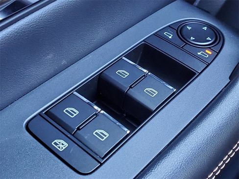 New 2025 MAZDA CX-70 3.3 Turbo w/ Preferred Package image 19