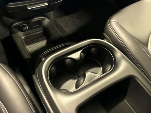 New 2026 Chrysler Pacifica Select image 24