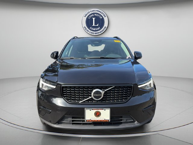 Used 2024 Volvo XC40 B5 Core AWD/4WD image 14