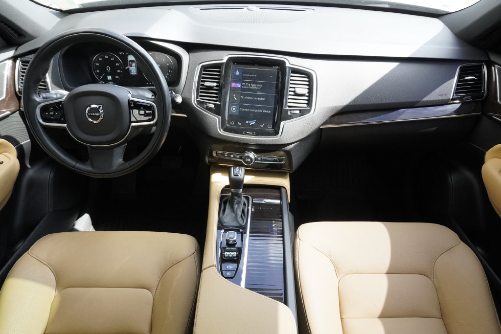 Used 2018 Volvo XC90 T6 Momentum w/ Convenience Package AWD/4WD image 9