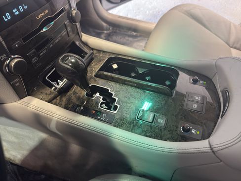 Used 2007 Lexus LS 460 image 18