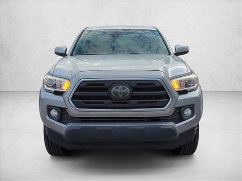 Used 2018 Toyota Tacoma SR5 image 2