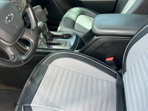 Used 2017 Chevrolet Colorado Z71 RWD image 3