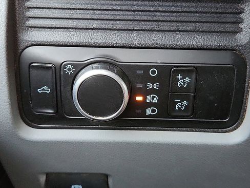 Used 2023 Ford F250 XL w/ XL Off-Road Package image 9