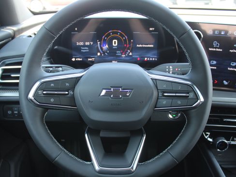New 2027 Chevrolet Traverse LT w/ Midnight/Sport Edition AWD/4WD image 11