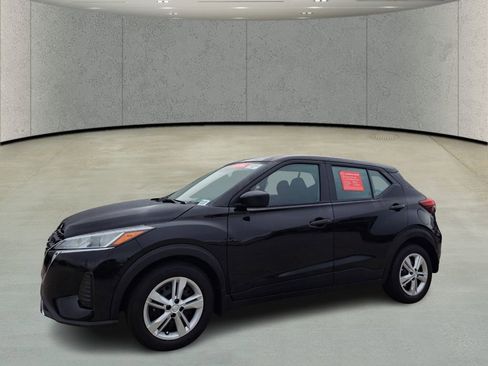 Certified 2024 Nissan Kicks S image 9