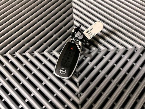 New 2026 Nissan Kicks SR w/ Cold Weather Package FWD image 13