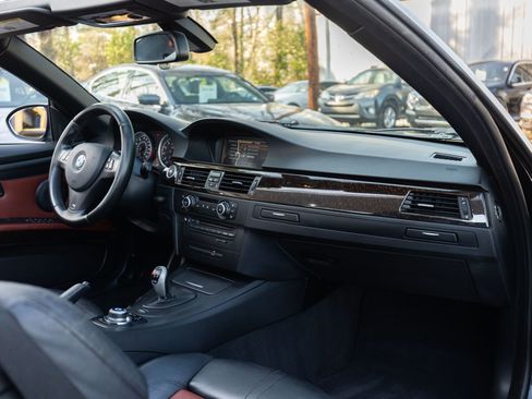 Used 2013 BMW M3 Convertible image 26