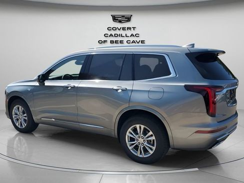New 2025 Cadillac XT6 Luxury image 6