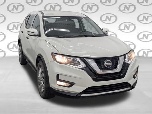 Used 2018 Nissan Rogue SV FWD image 20