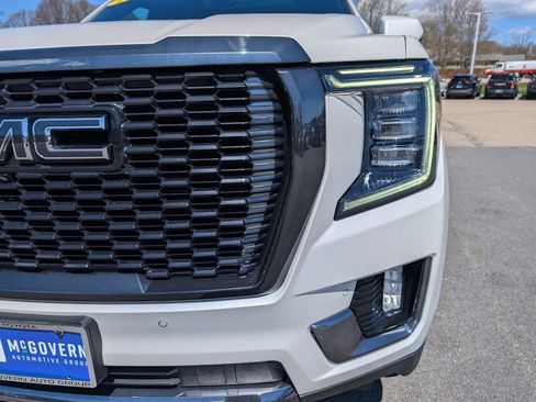 Used 2023 GMC Yukon Denali Ultimate image 11