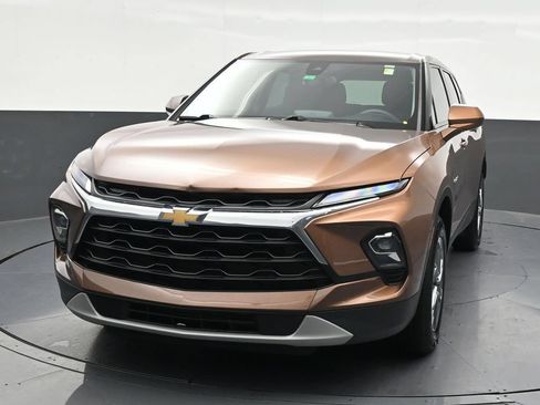 Used 2024 Chevrolet Blazer LT FWD image 9