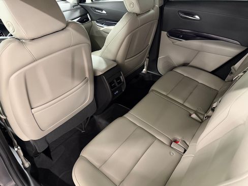 Certified 2022 Cadillac XT4 Luxury w/ Driver Awareness Package FWD image 31