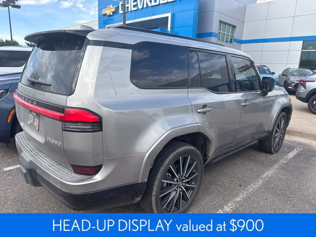 Used 2025 Lexus GX 550 w/ Accessory Package (2T) AWD/4WD image 3