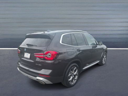 Certified 2022 BMW X3 xDrive30i w/ Premium Package 2 (ZPA) image 3