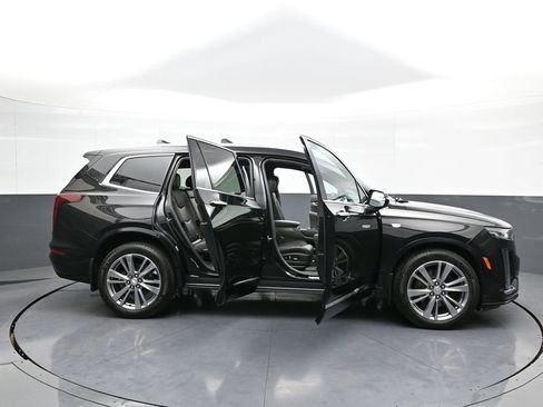 Used 2024 Cadillac XT6 Premium Luxury image 44