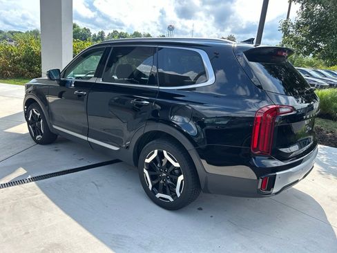 Certified 2024 Kia Telluride S w/ S Sunroof Package AWD/4WD image 4