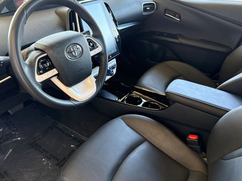 Certified 2018 Toyota Prius Four image 12
