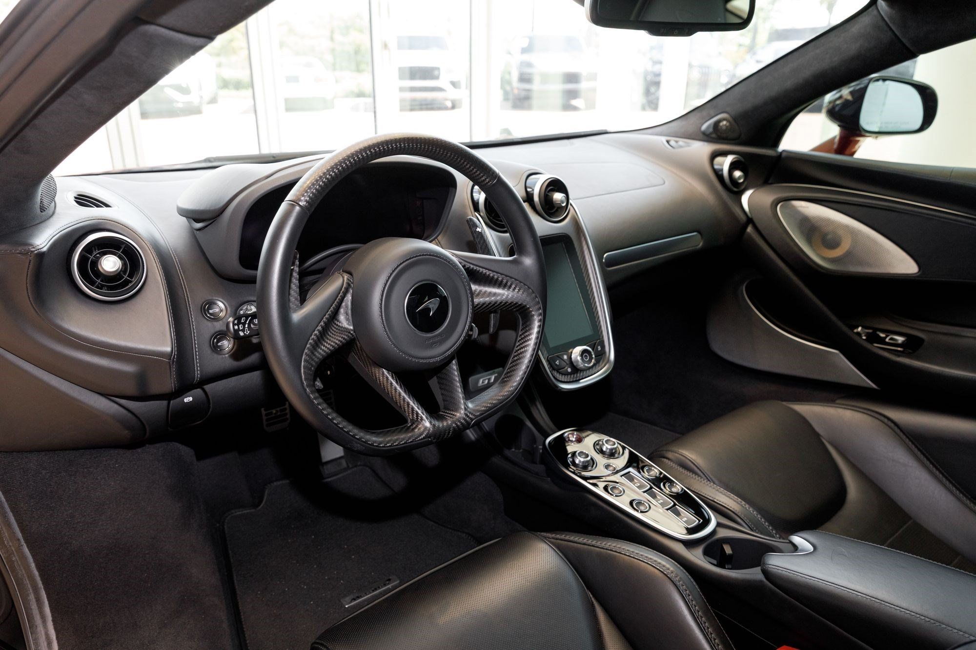 Used 2023 McLaren GT RWD image 23