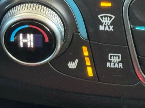 Used 2019 Chevrolet Traverse Premier w/ Driver Confidence II Package image 34