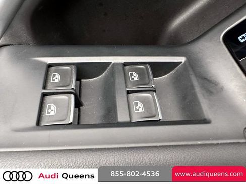 Used 2025 Audi Q5 Premium w/ Convenience Package AWD/4WD image 18