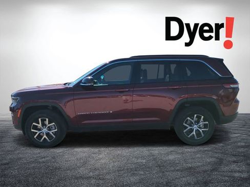 Used 2025 Jeep Grand Cherokee Limited image 6