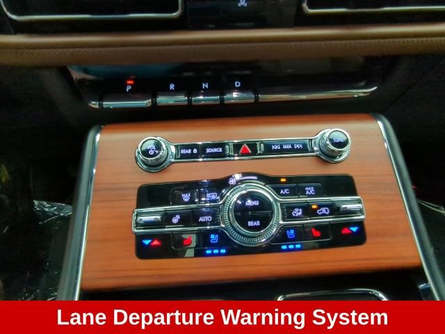 Used 2024 Lincoln Aviator Reserve w/ Equipment Group 201A AWD/4WD image 21