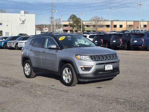 Used 2019 Jeep Compass Latitude w/ Popular Equipment Group image 2