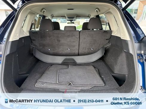 Used 2025 Nissan Rogue SV FWD image 19