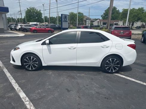 Used 2018 Toyota Corolla SE FWD image 5