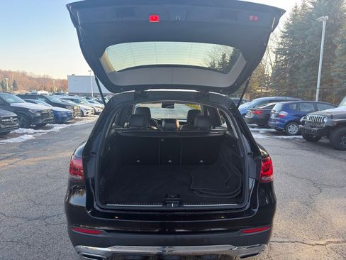 Certified 2022 Mercedes-Benz GLC 300 4MATIC w/ Premium Package Lite image 32