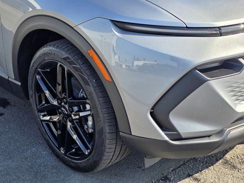 New 2026 Chevrolet Equinox EV LT w/ LPO, Blackout Package image 9