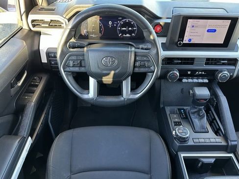 Used 2024 Toyota Tacoma TRD Off-Road image 10