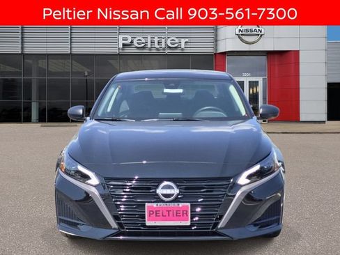 New 2026 Nissan Altima 2.5 SV FWD image 2